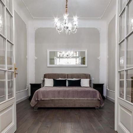 3 Room Apartments , Rohatyntsyv Street 리비프 외부 사진