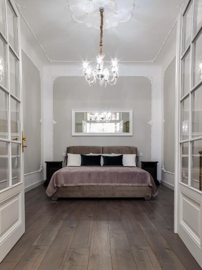 3 Room Apartments , Rohatyntsyv Street 리비프 외부 사진