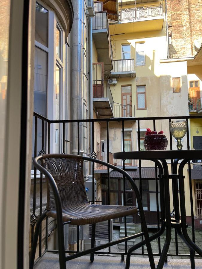 3 Room Apartments , Rohatyntsyv Street 리비프 외부 사진